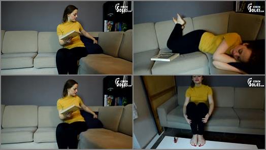 Toe wiggling – Czech Soles – Footgirl Painting Her Toe Nails Red