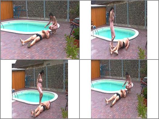 Head jumping – Lady Vampira – Humiliation at the Pool