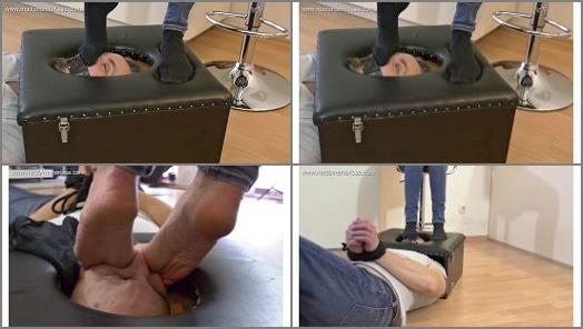 Foot Fetish –  Madame Marissa – Trapped in the smotherbox and smothered under feet