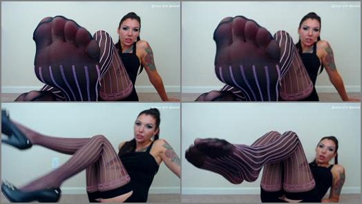 Stella Von Savage  Sweaty Stockings Quickie JOI Challenge  Pantyhosed Smelly Feet Jerk Instructions preview