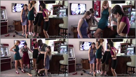 Smelly feet – Xanas Foot Fantasies – The Five-Girl Trampling Record