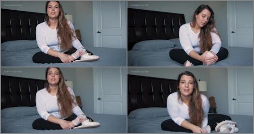 Socks sniffing – Kiara Skye – Extreme Humiliation with Smelly Socks and Slippers