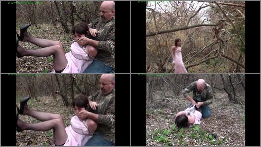 Jimhunterslair – Hunterslair – Kali – The prom queen thought she escaped into the woods