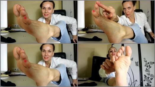 Soles – Your tongue worship my sexy foot