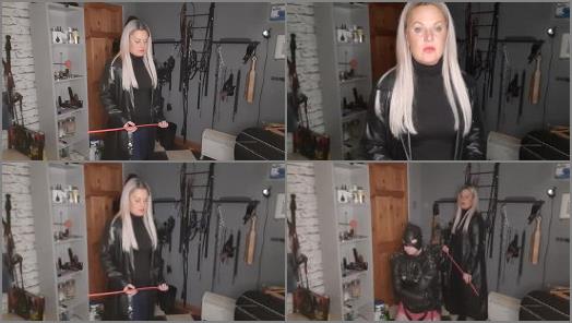 Mistress Athena  This was a added extra for my slave preview